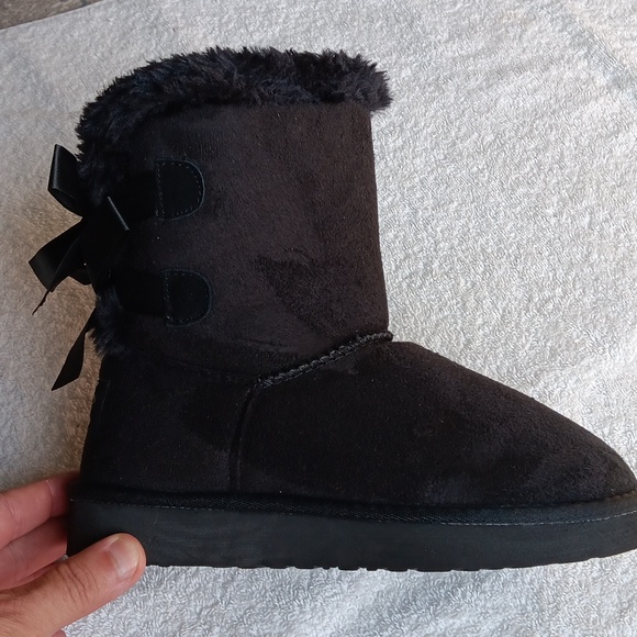 NWOT UGG Faux Fur Lined Classic Booties - Picture 15 of 16
